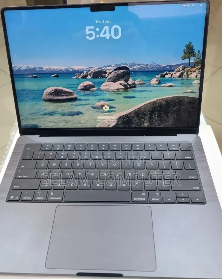 New Apple MacBook Pro 2025 M5 14-inch 16GB Apple M5 Pro SSD 512GB