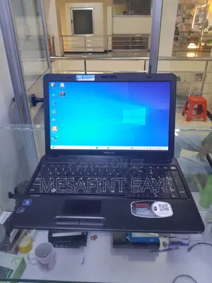 Laptop Toshiba Satellite C850 4GB Intel Celeron HDD 500GB