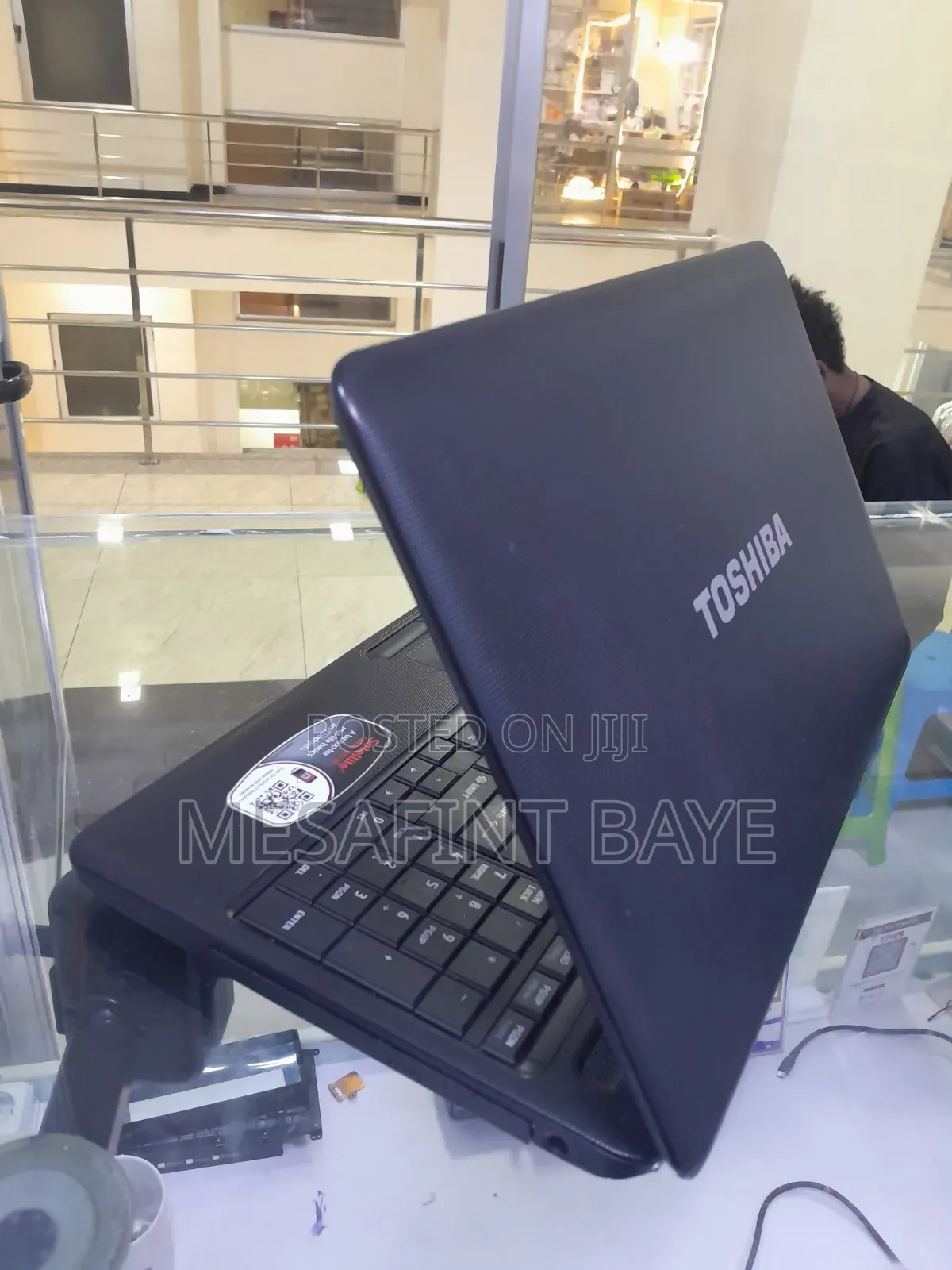 Laptop Toshiba Satellite C850 4GB Intel Celeron HDD 500GB