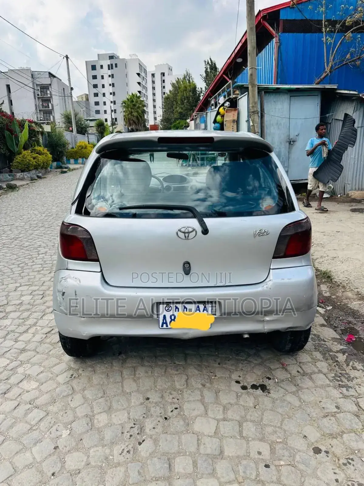 Toyota Vitz 2001 Silver