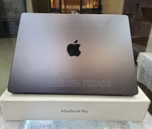 New Apple MacBook Pro 2025 M5 14-inch 16GB Apple M5 Pro SSD 512GB