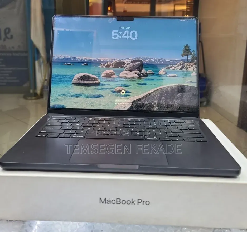 New Apple MacBook Pro 2025 M5 14-inch 16GB Apple M5 Pro SSD 512GB