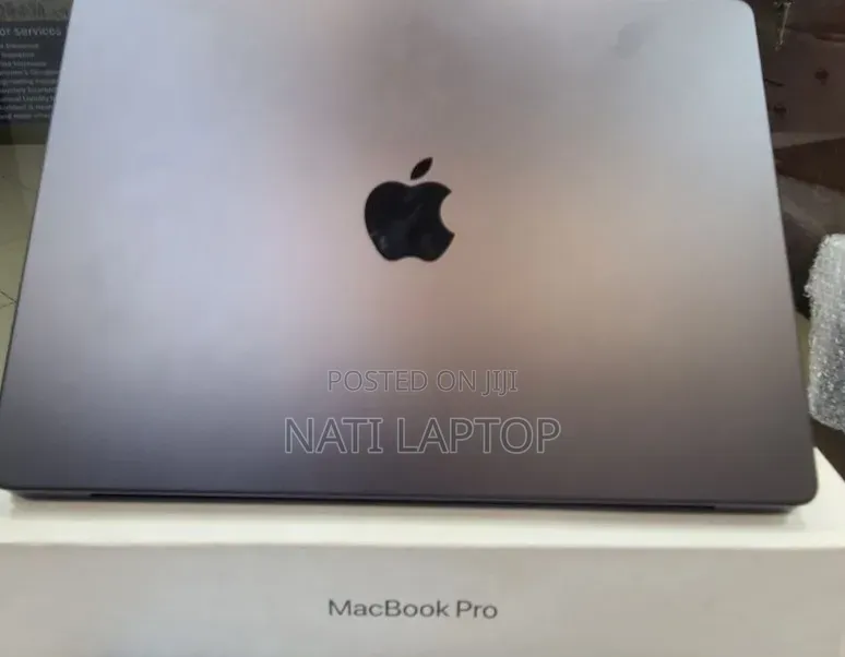 New Apple MacBook Pro 2025 M5 14-inch 16GB Apple M5 Pro SSD 512GB