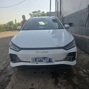 BYD E2 43 kWh 94 hp FWD 2024 Gray