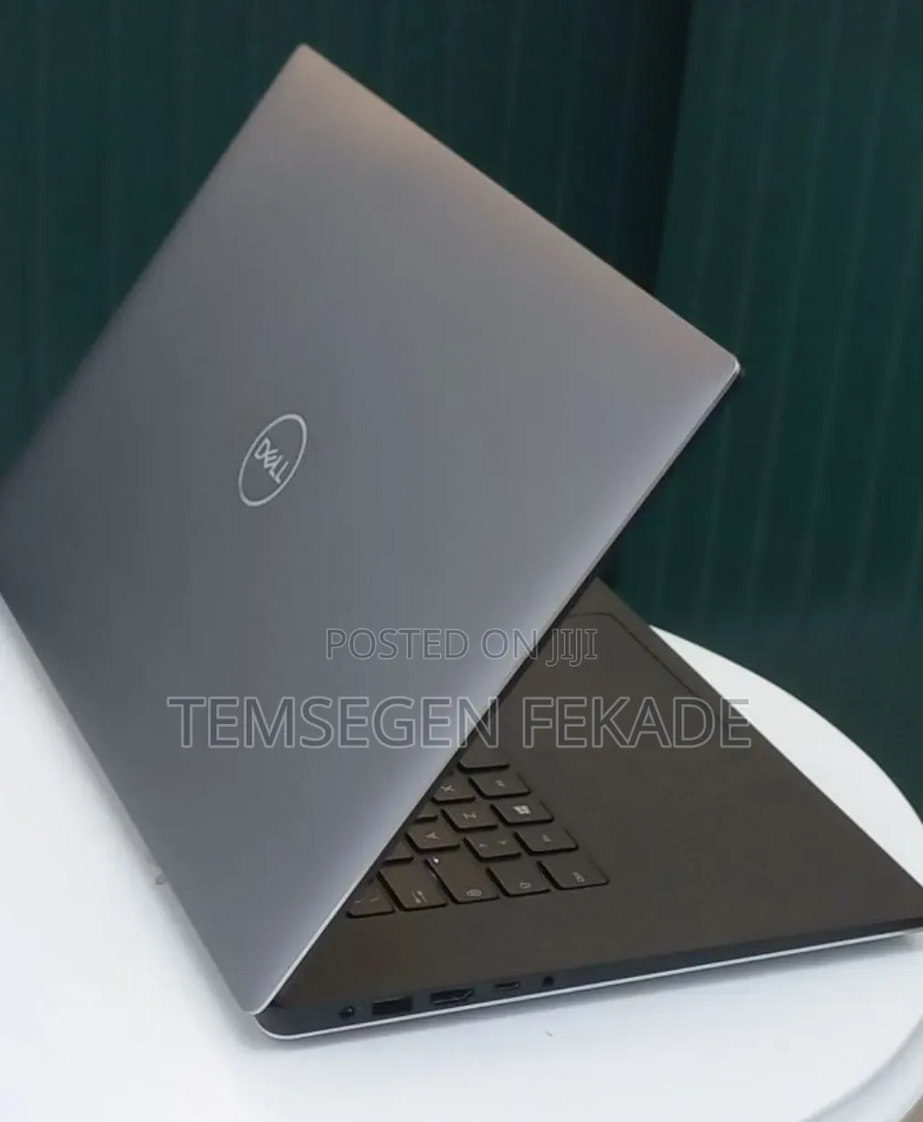 New Laptop Dell Precision 5540 16GB Intel Core i9 SSD 512GB