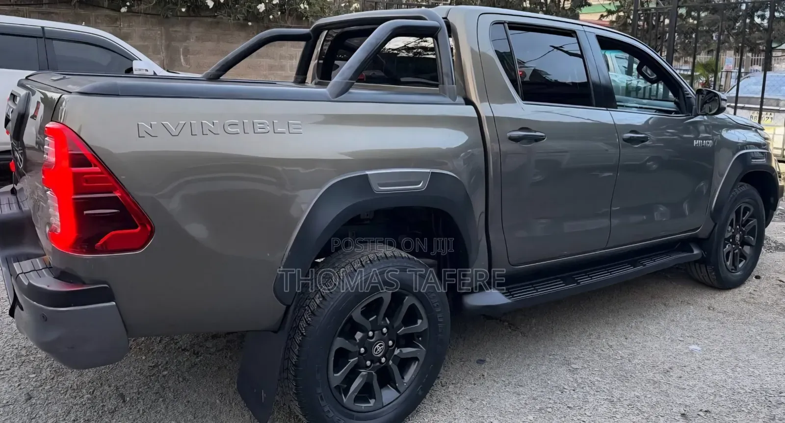 Toyota Hilux 2022 Green