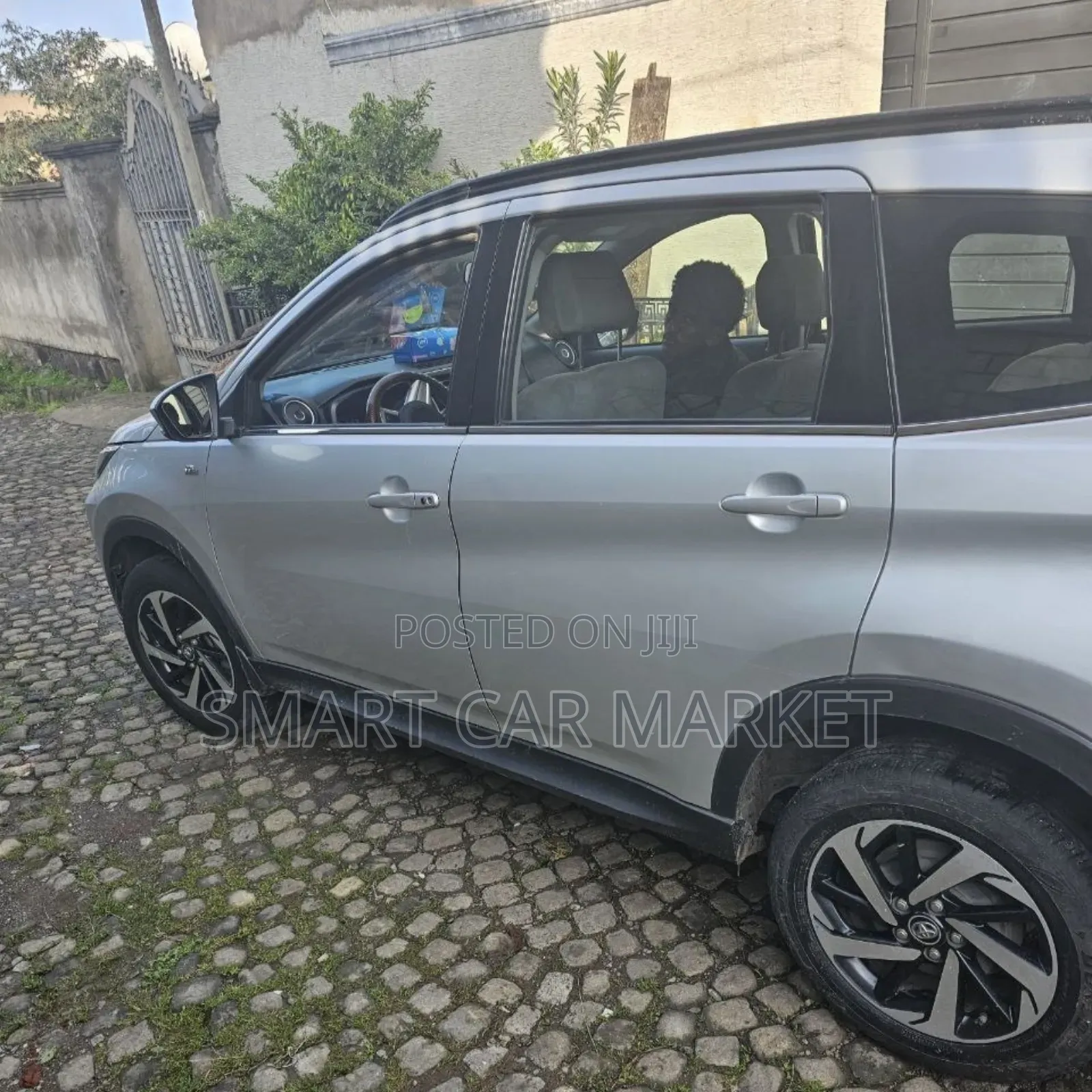 Toyota Rush 2022 Silver