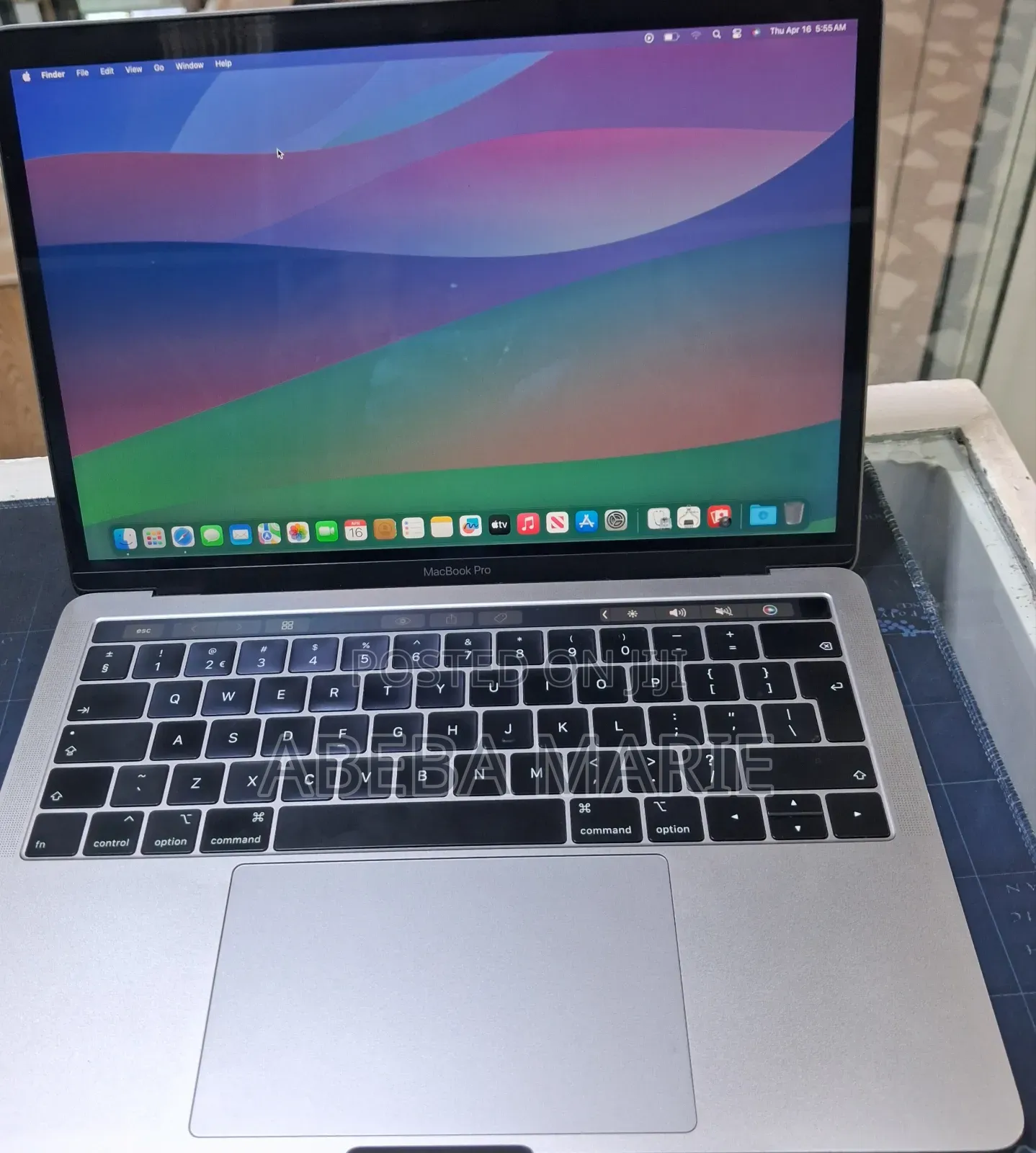 New Laptop Apple MacBook Pro 2019 8GB Intel Core i5 SSD 256GB