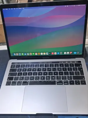 New Laptop Apple MacBook Pro 2019 8GB Intel Core i5 SSD 256GB