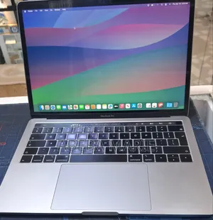 New Laptop Apple MacBook Pro 2019 8GB Intel Core i5 SSD 256GB