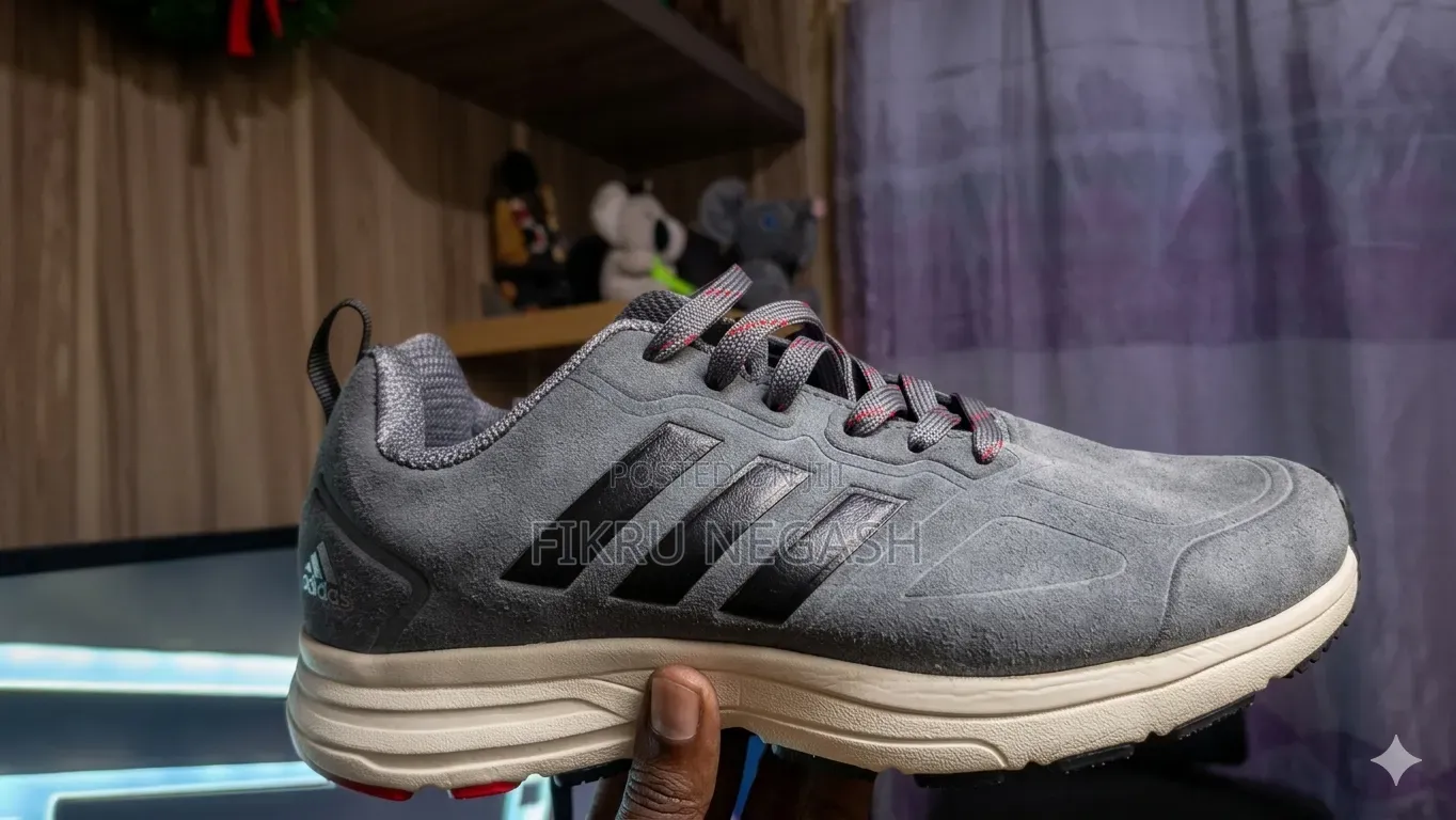 Men's Adidas Grey Sneakers – Durable Stylish