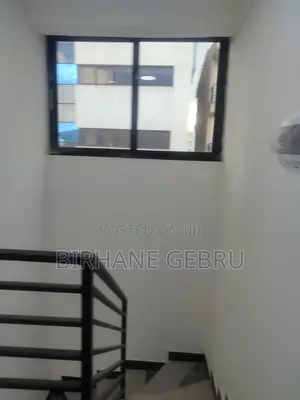 6bdrm House in G+2 House, Bole for rent