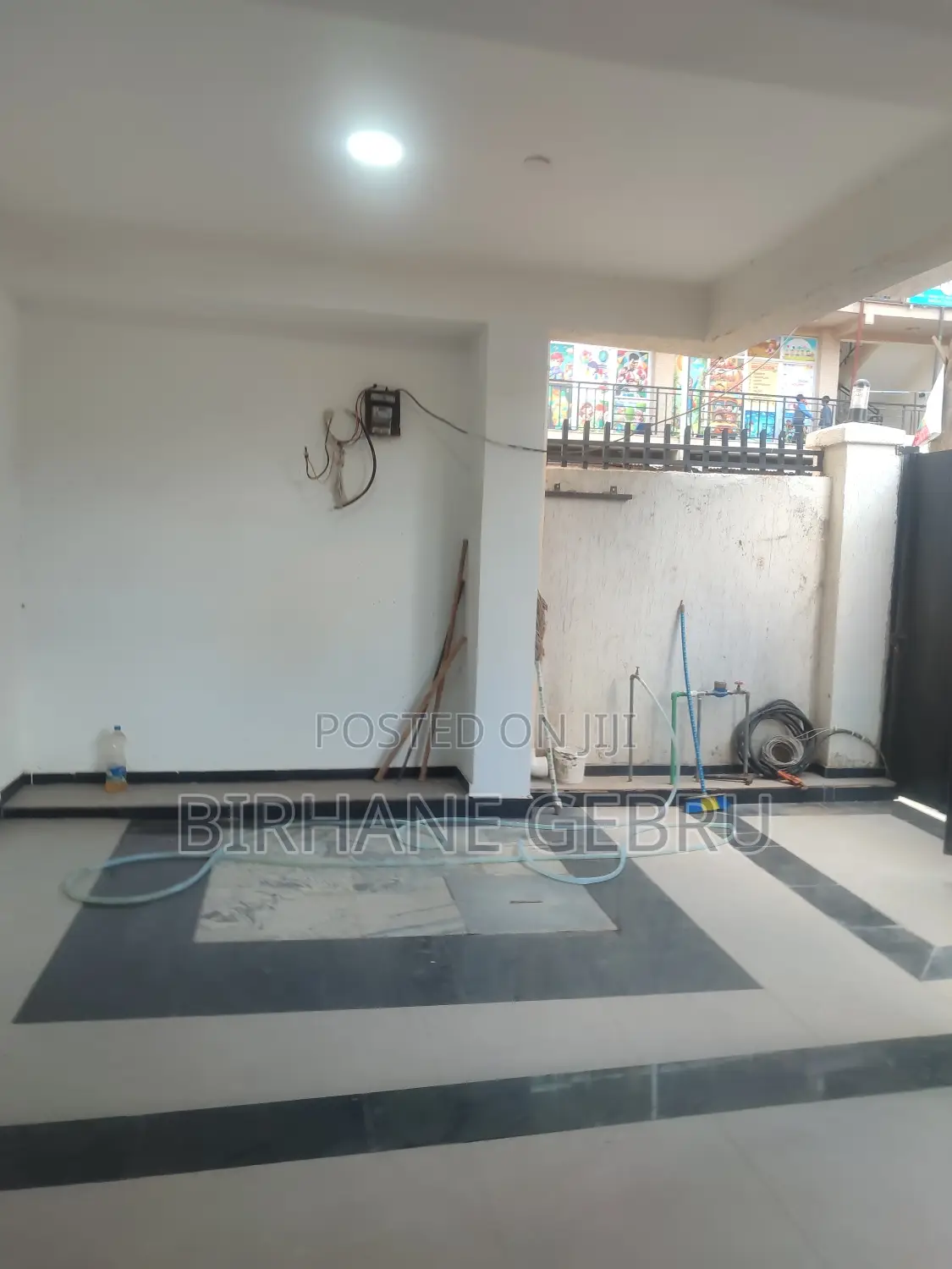 6bdrm House in G+2 House, Bole for rent