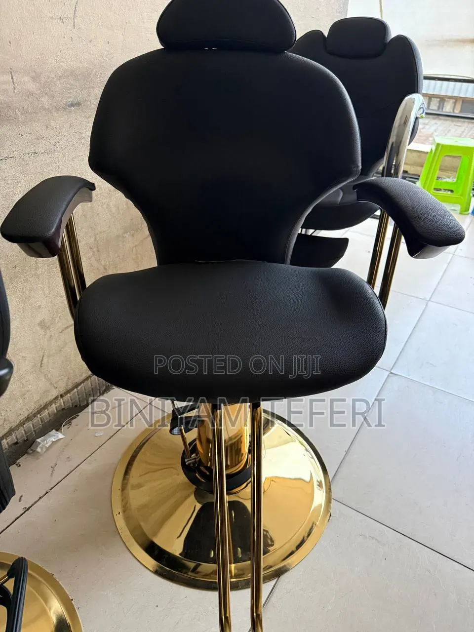 Crowem Barber Chair