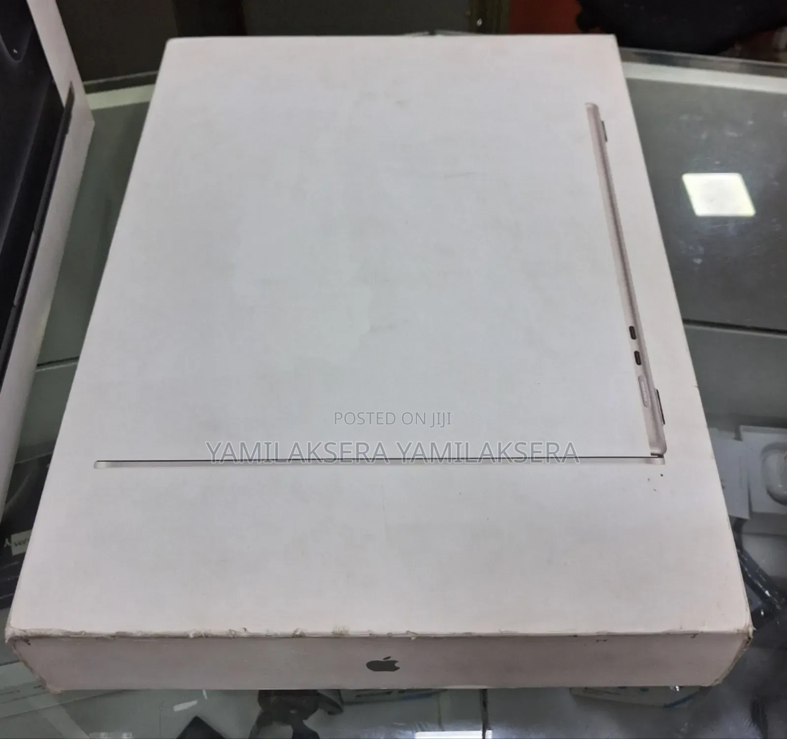 New Laptop Apple MacBook Air 2024 M3 13-inch 16GB Apple M3 SSD 512GB