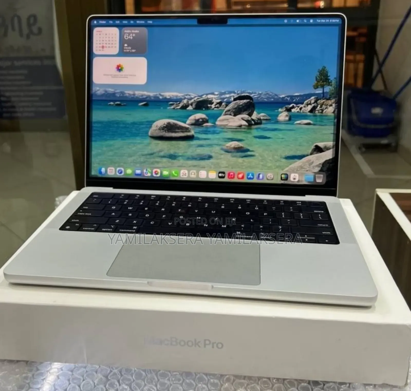 New Laptop Apple MacBook Air 2024 M3 13-inch 16GB Apple M3 SSD 512GB