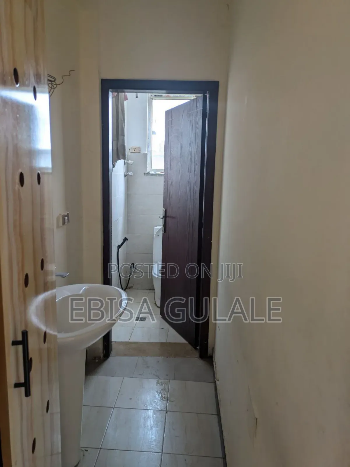 Furnished 7bdrm Farm House in Yeka for sale