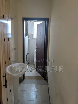 Furnished 7bdrm Farm House in Yeka for sale