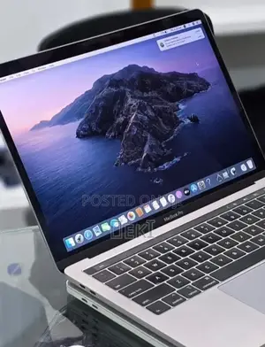 New Laptop Apple MacBook Pro 2019 16GB Intel Core i5 SSD 256GB