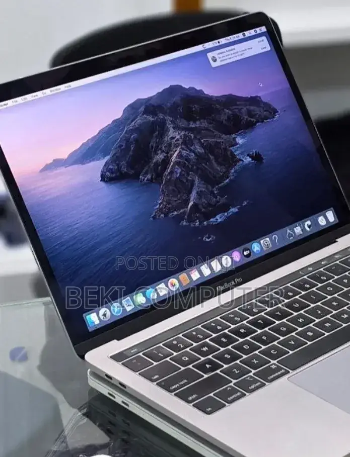 New Laptop Apple MacBook Pro 2019 16GB Intel Core i5 SSD 256GB