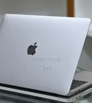 New Laptop Apple MacBook Pro 2019 16GB Intel Core i5 SSD 256GB