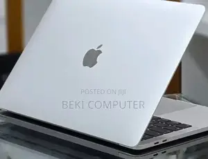 New Laptop Apple MacBook Pro 2019 16GB Intel Core i7 SSD 256GB