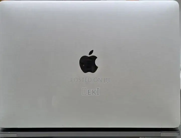 New Laptop Apple MacBook Pro 2019 16GB Intel Core i7 SSD 256GB