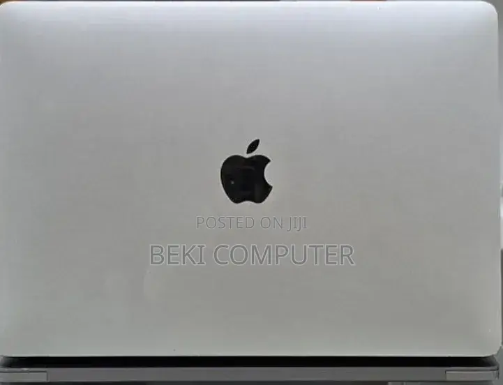 New Laptop Apple MacBook Pro 2019 16GB Intel Core i7 SSD 256GB