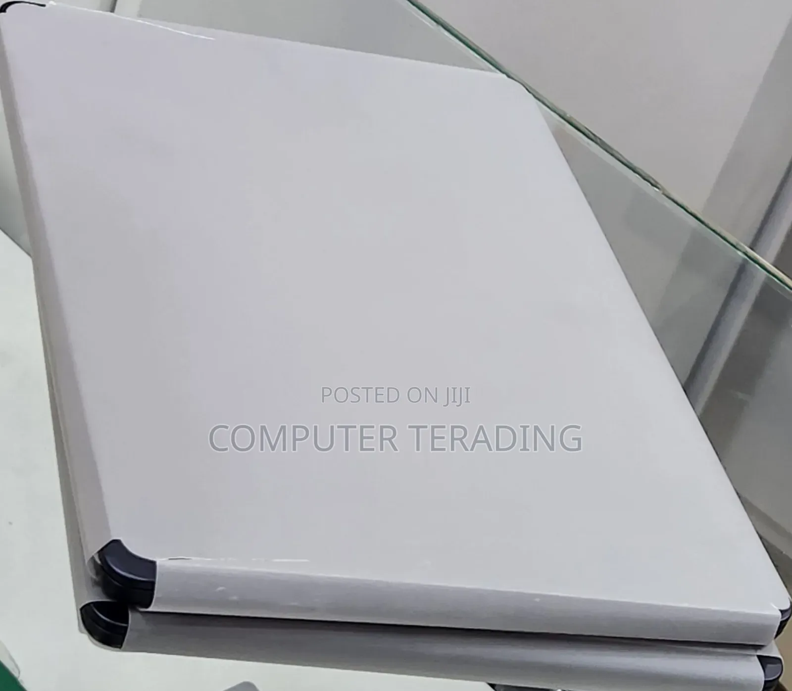 New Laptop Apple MacBook Air 16GB Apple M4 SSD 256GB