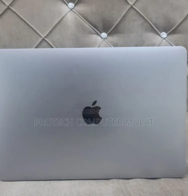New Laptop Apple MacBook Pro 2017 16GB Intel Core i5 SSD 512GB