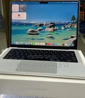 New Laptop Apple MacBook Air 2024 M3 15-inch 24GB Apple M3 SSD 512GB