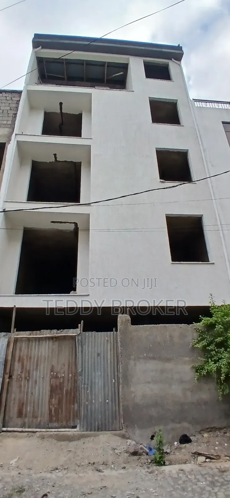 8bdrm House in Haile Garment, Nifas Silk-Lafto for sale