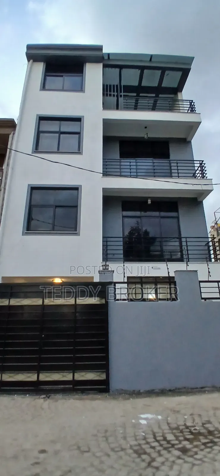9bdrm House in Haile Garment, Nifas Silk-Lafto for sale