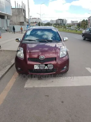 Toyota Yaris 2010 Burgundy