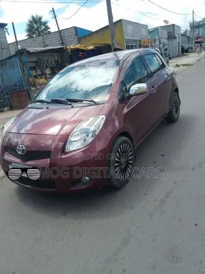 Toyota Yaris 2010 Burgundy