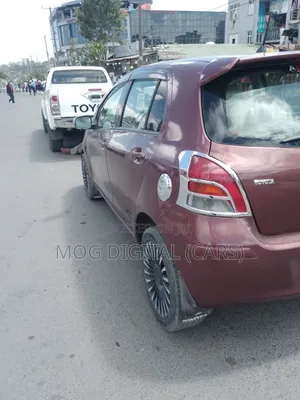 Toyota Yaris 2010 Burgundy
