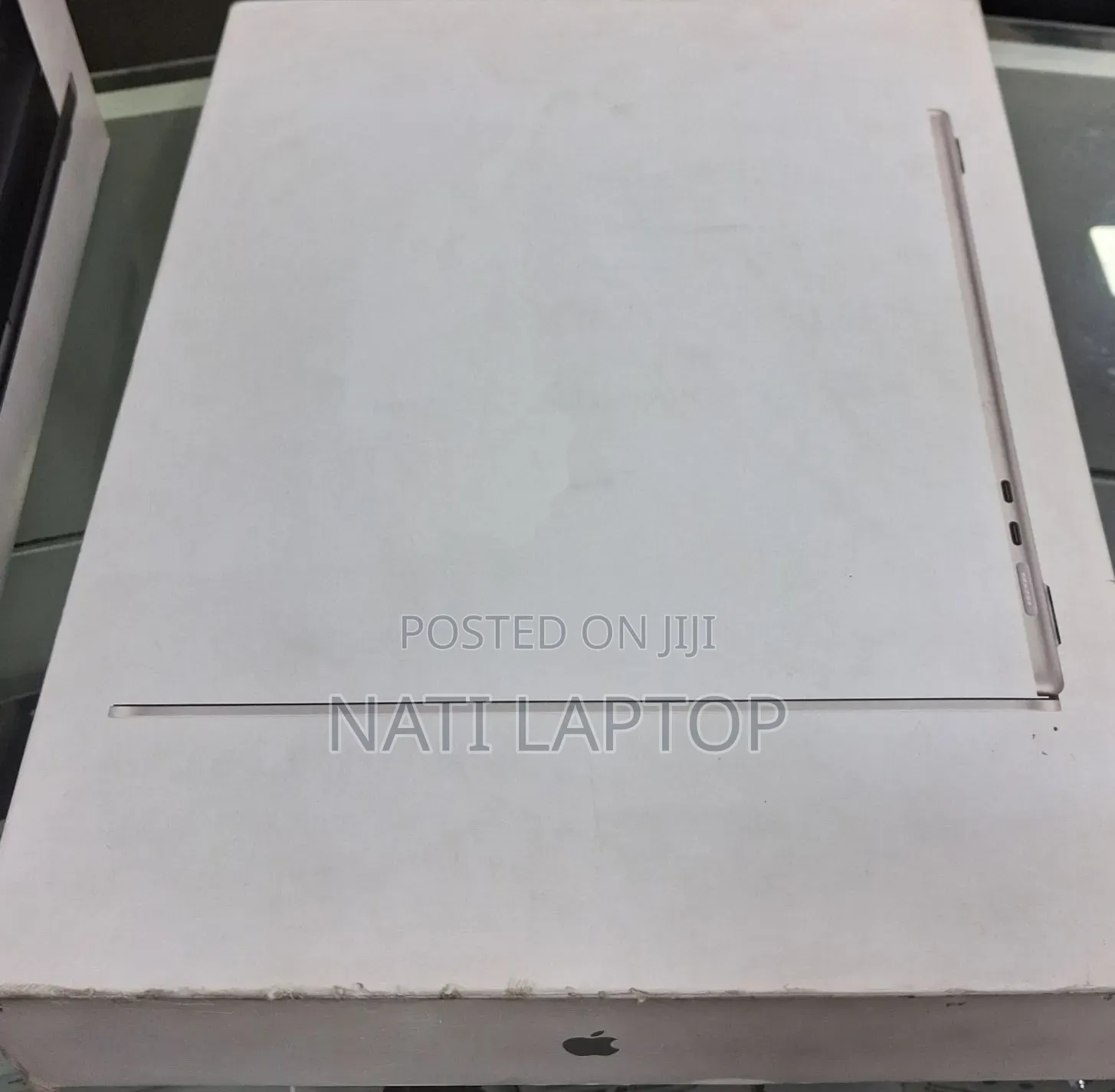 New Laptop Apple MacBook Air 2024 M3 15-inch 24GB Apple M3 SSD 512GB