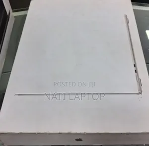 New Laptop Apple MacBook Air 2024 M3 15-inch 24GB Apple M3 SSD 512GB