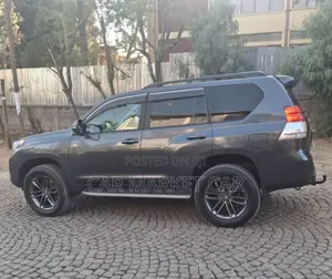 Toyota Land Cruiser Prado 3.0 TD 2012 Gray