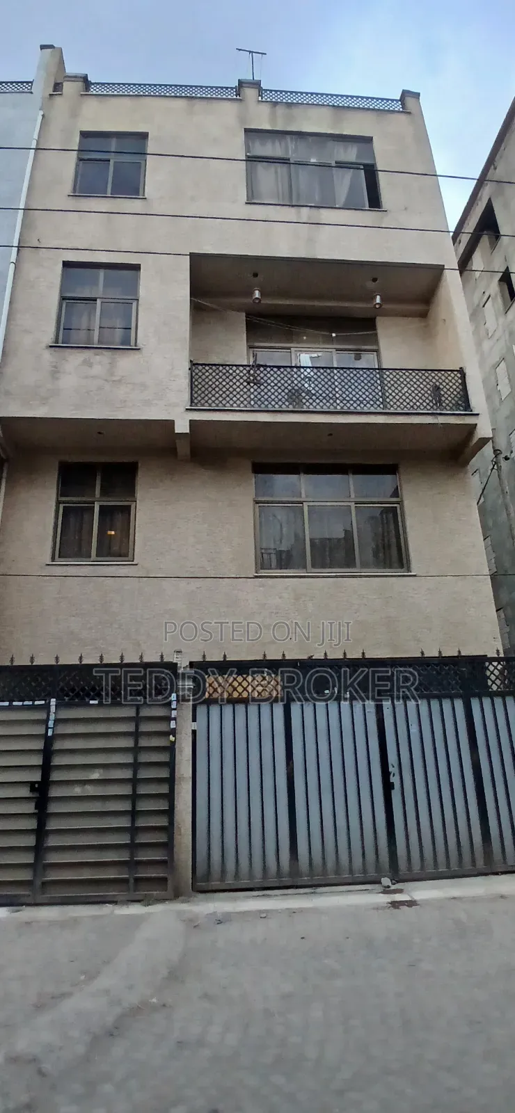 7bdrm House in Hsile Garment, Nifas Silk-Lafto for sale