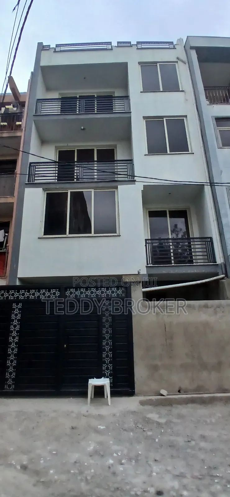 8bdrm House in Haile Garment, Nifas Silk-Lafto for sale
