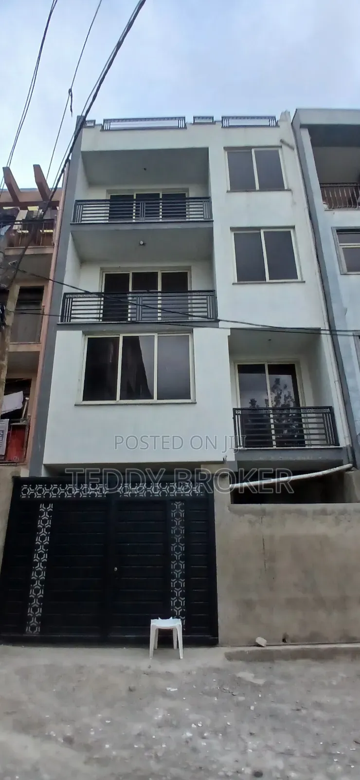 8bdrm House in Haile Garment, Nifas Silk-Lafto for sale