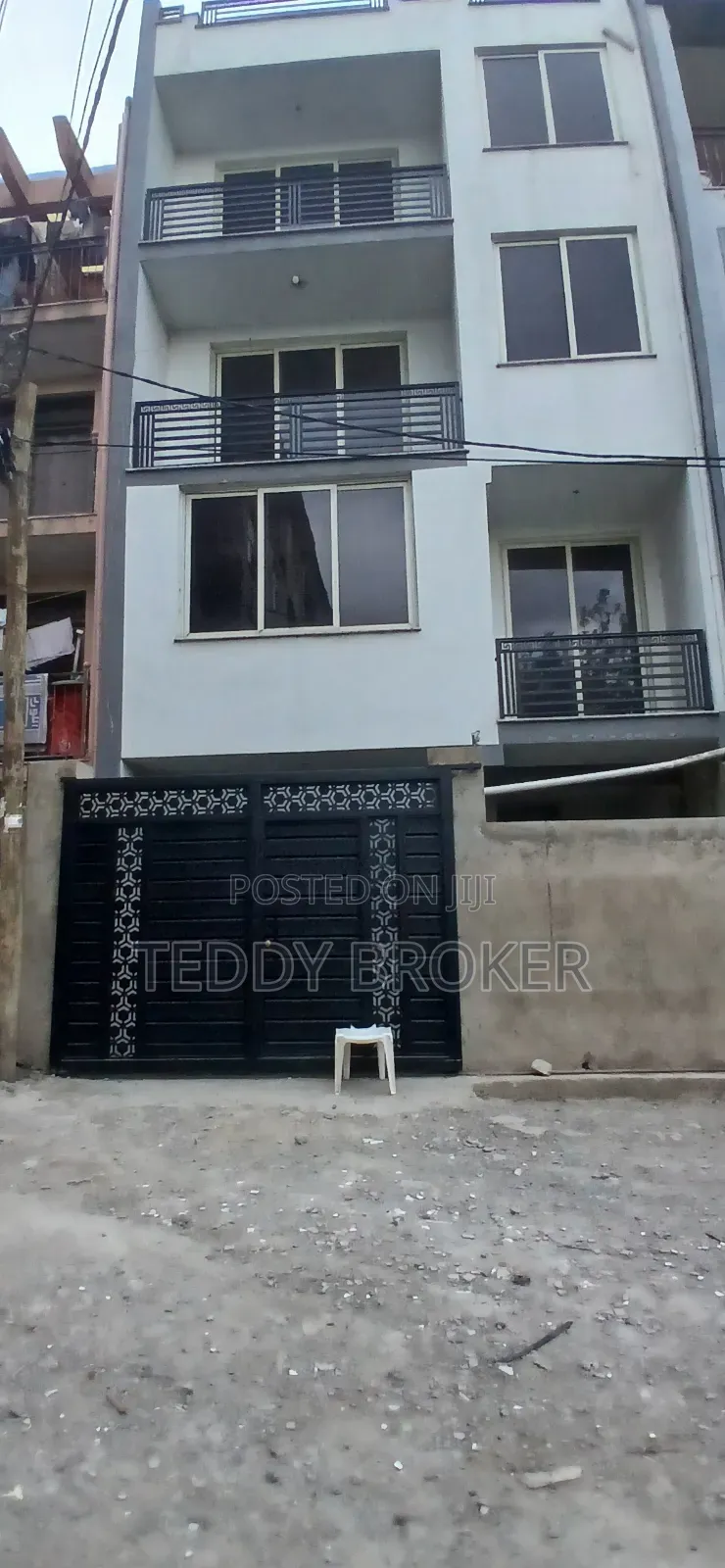 8bdrm House in Haile Garment, Nifas Silk-Lafto for sale