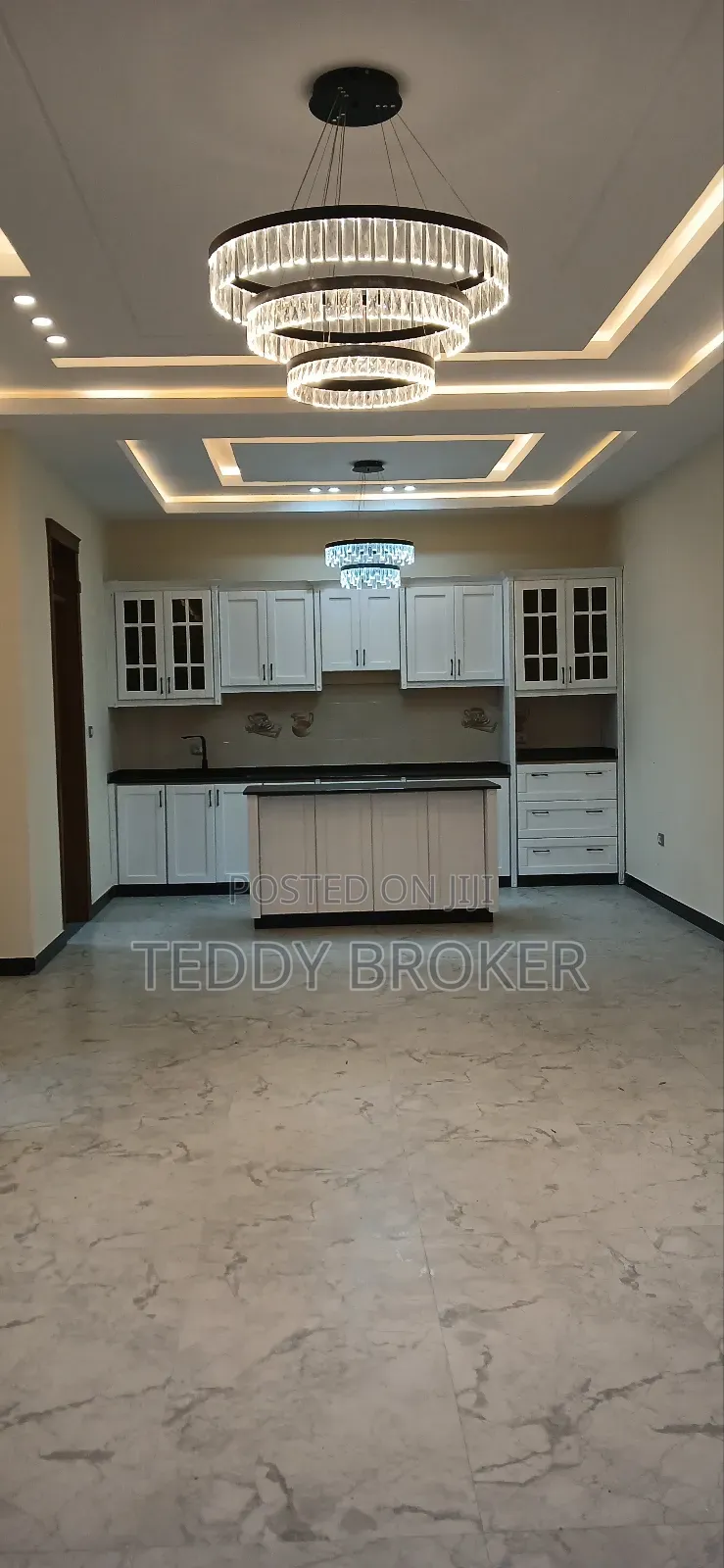 11bdrm House in Lafto for sale