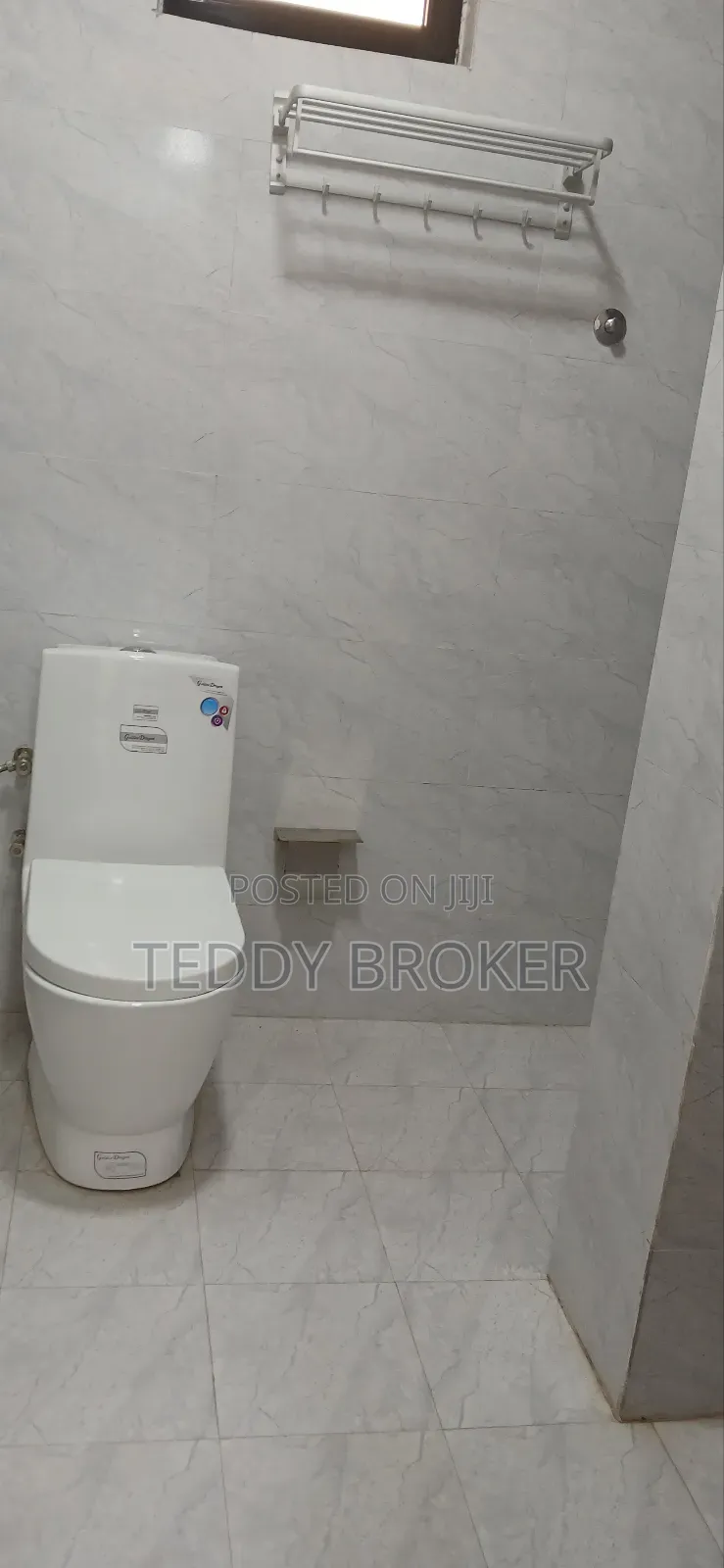 11bdrm House in Lafto for sale