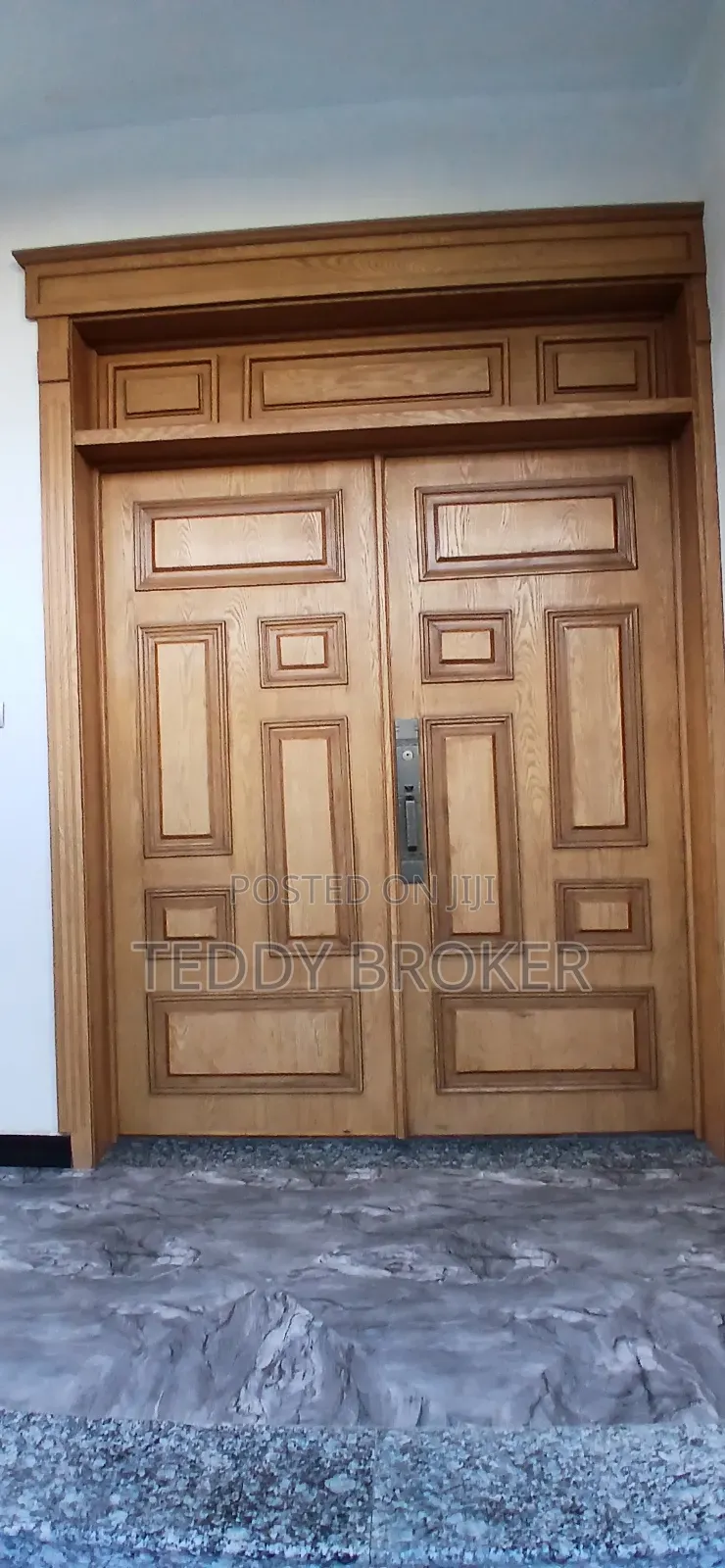 11bdrm House in Lafto for sale