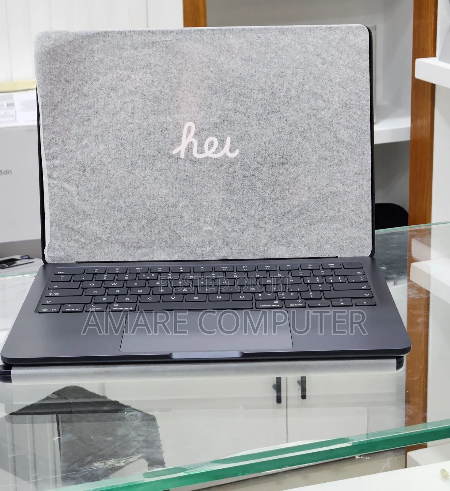 New Laptop Apple MacBook Air 2025 M4 13-inch 16GB Apple M4 SSD 256GB