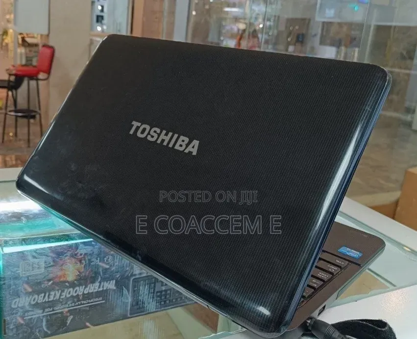 Laptop Toshiba A40 4GB Intel Core i3 HDD 500GB