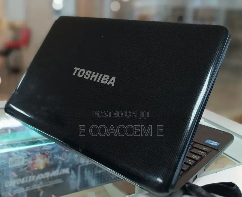 Laptop Toshiba A40 4GB Intel Core i3 HDD 500GB