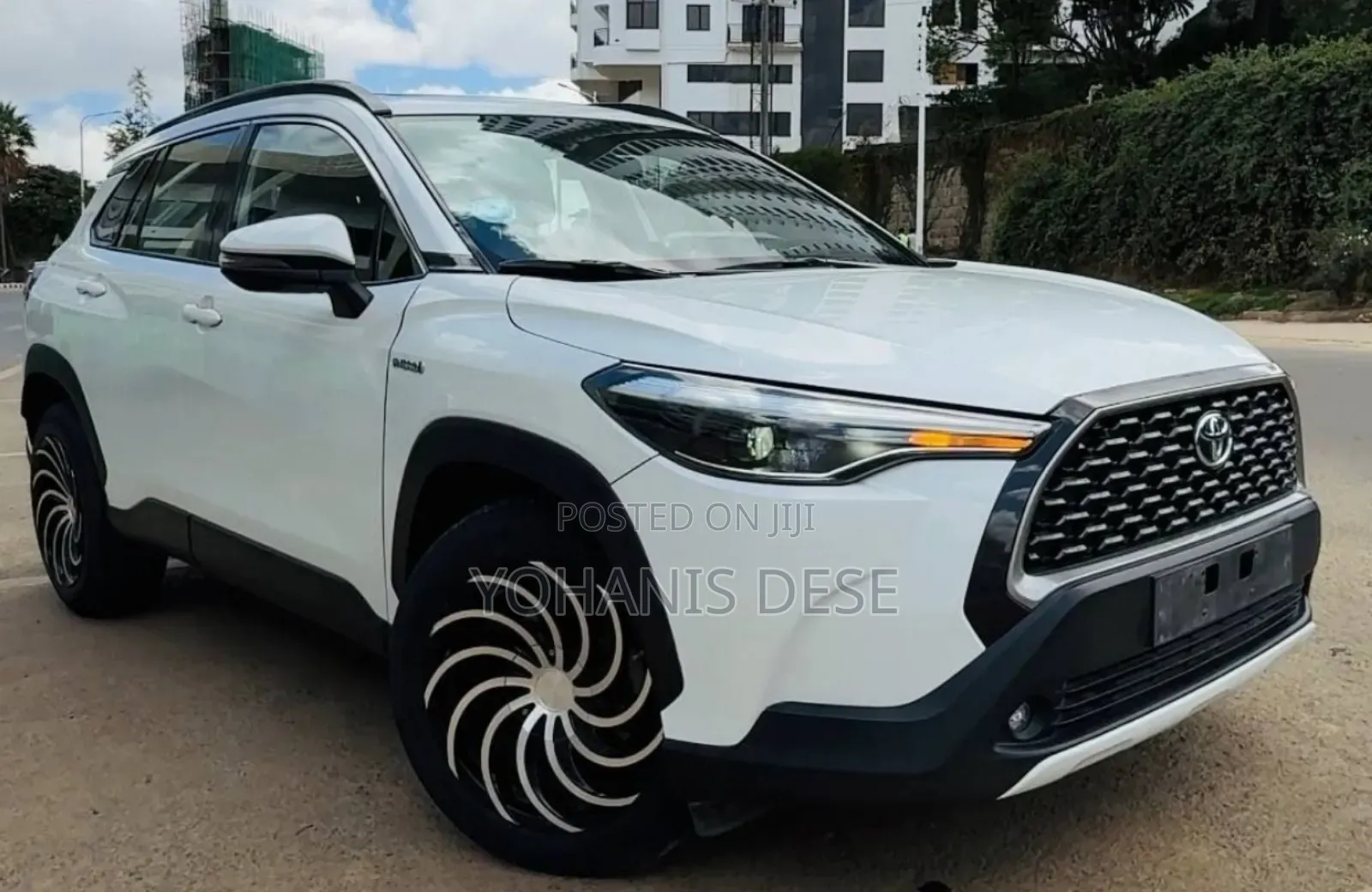 Toyota Corolla Cross Hybrid 2023 White